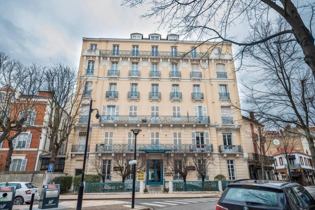 Le Sequoia Appart' Pour 4 Au Coeur De Ville 维琪 外观 照片